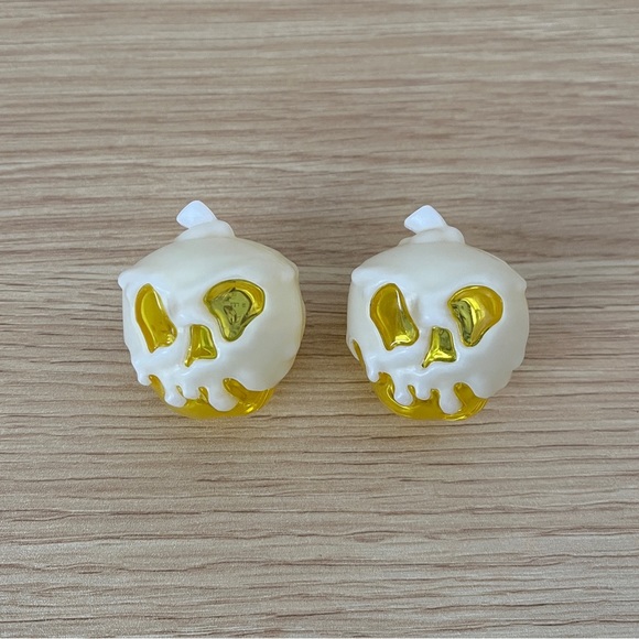 Disney Poison Apple Drink Cube 2021 - Picture 6 of 6